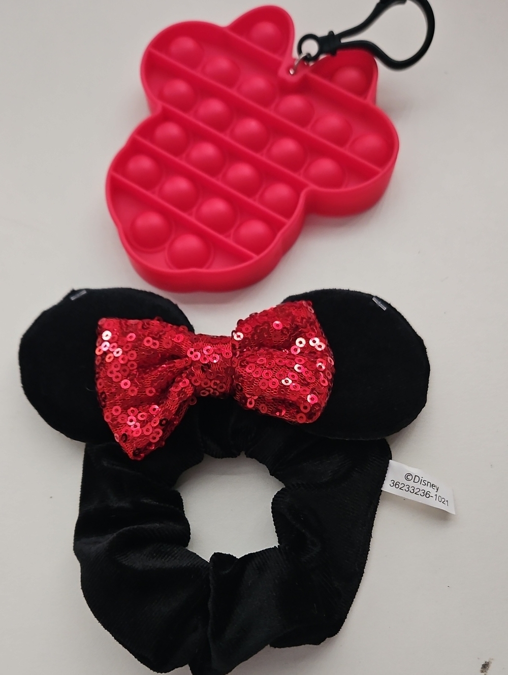 NWOTDisney Black Velvet Minnie Scrunchie with Red Sequin Bow And Popper Keychain